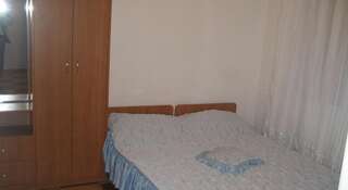 Гостиница Солнечный Николаевка Семейный номер с видом на сад-1